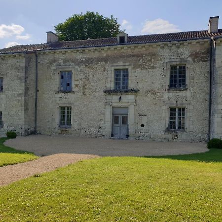 L'Olivier Villa Monts-sur-Guesnes Exterior foto