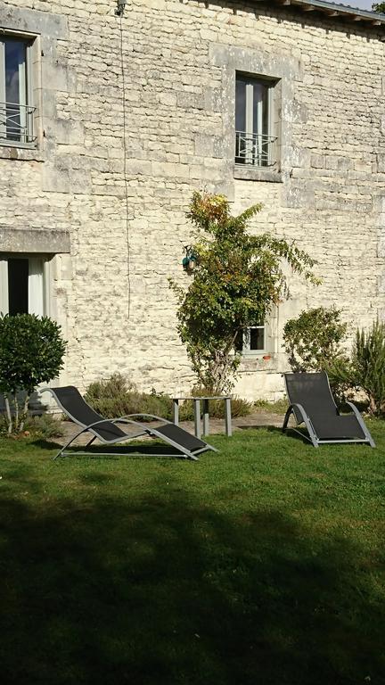 L'Olivier Villa Monts-sur-Guesnes Exterior foto