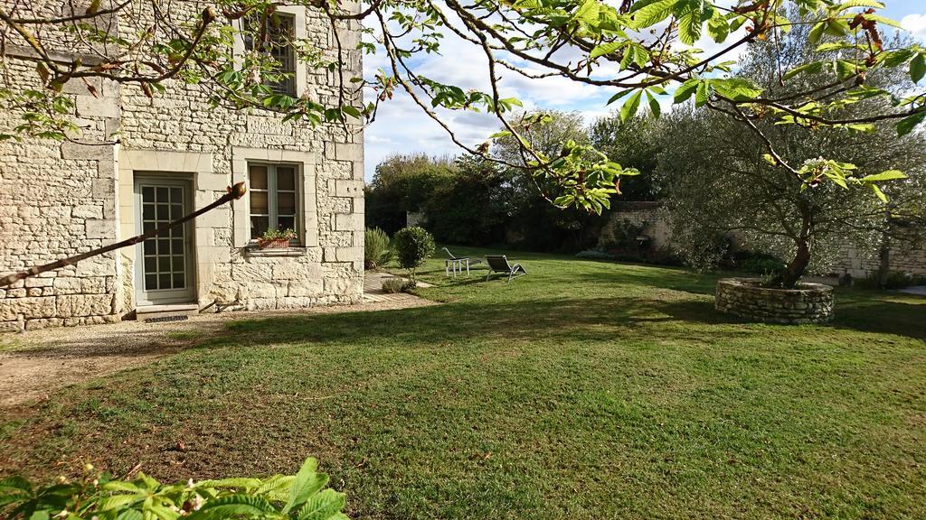 L'Olivier Villa Monts-sur-Guesnes Exterior foto
